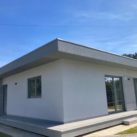 Casa Alex Сasa de vacaciones Arão