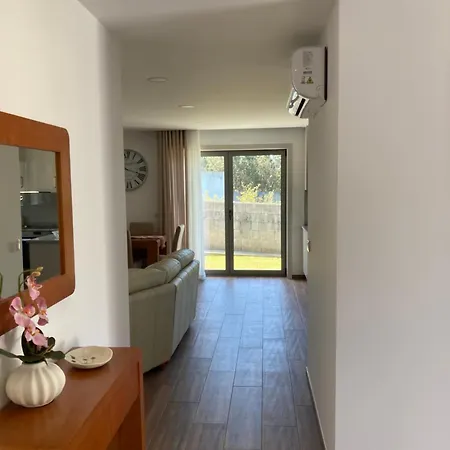 Casa Alex Сasa de vacaciones Arão